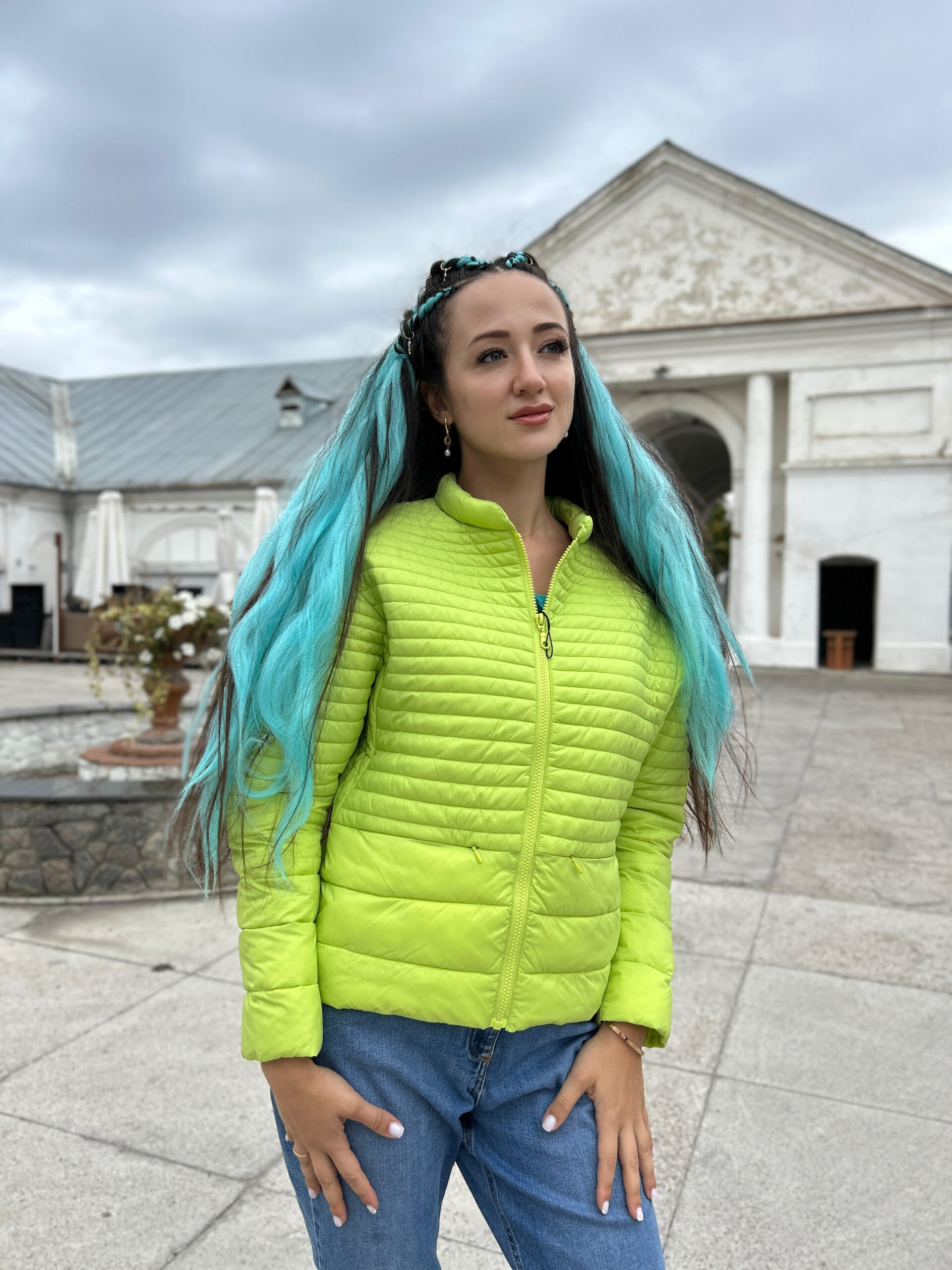 Жіноча демісезонна куртка Miss Sun салатового кольору