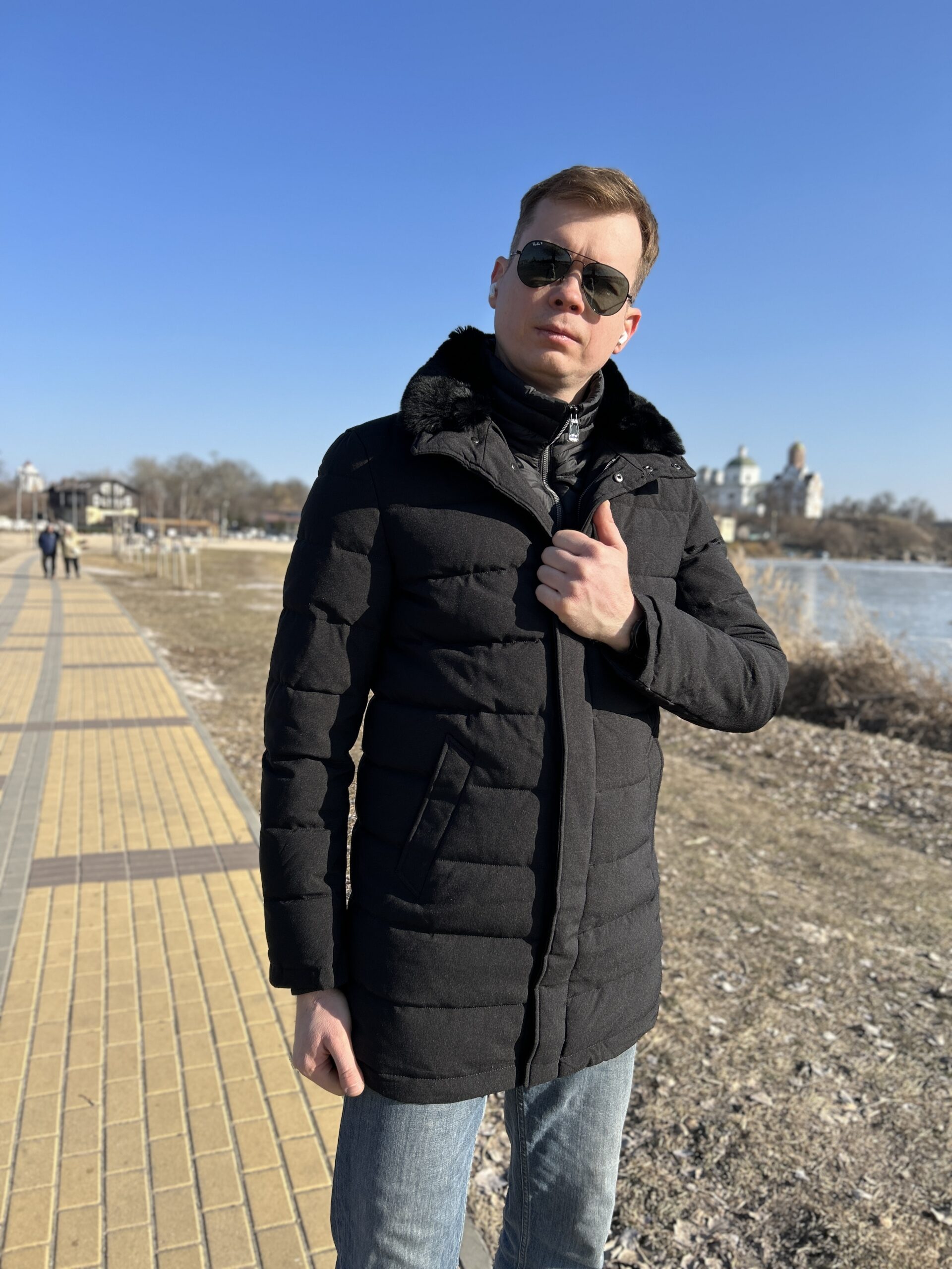 Чоловічий пуховик San Crony чорний: комфорт та стиль для зими, з'ємне хутро натуральний бобрик - Зображення 6