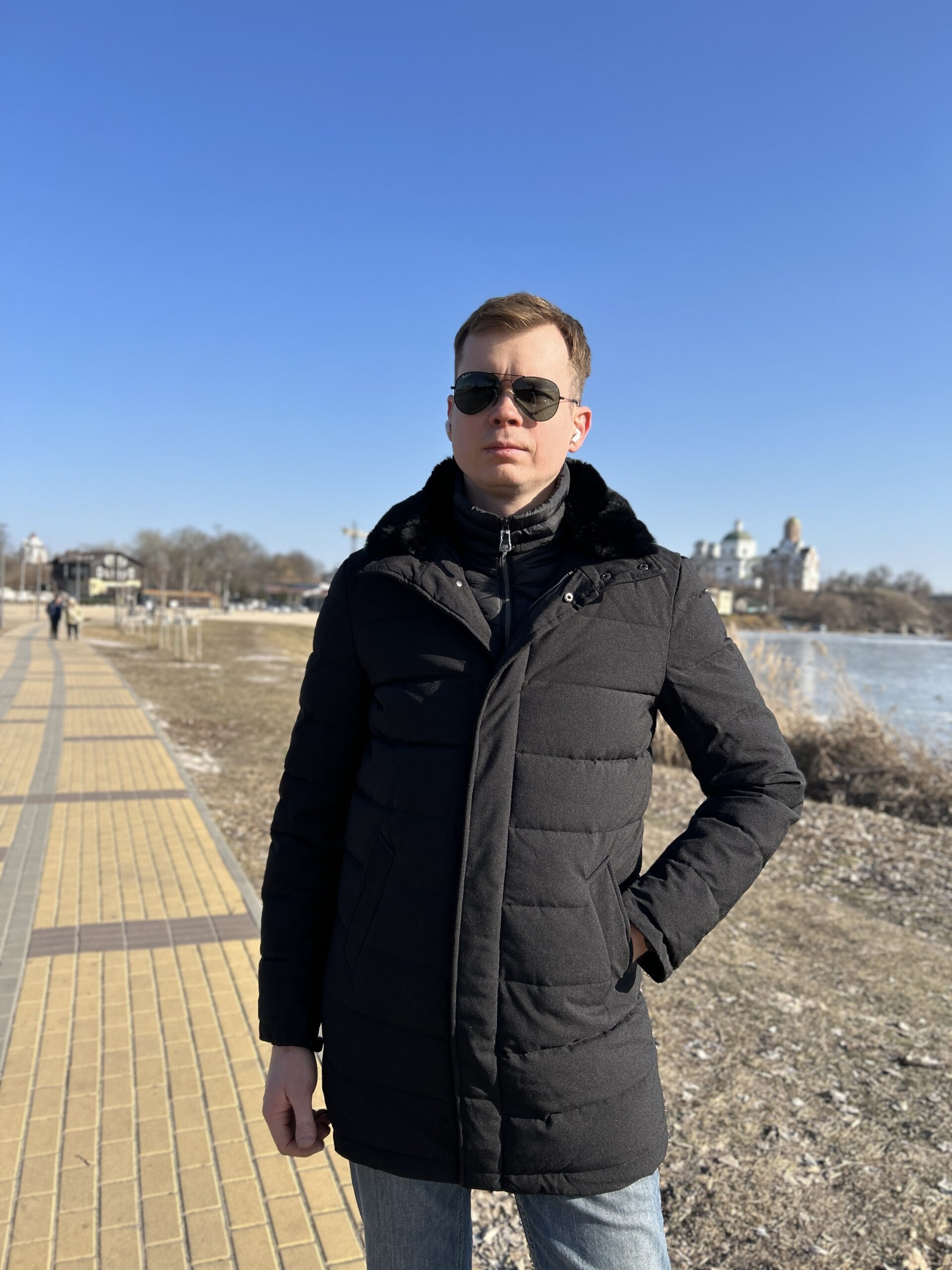 Чоловічий пуховик San Crony чорний: комфорт та стиль для зими, з'ємне хутро натуральний бобрик - Зображення 7